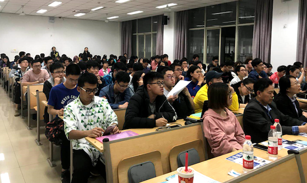 自费出国留学的中介服务如何甄别与使用 来自国家对外的监管渠道指导